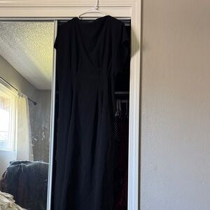 H&M Black Maxi Dress – Sleek Everyday Elegance